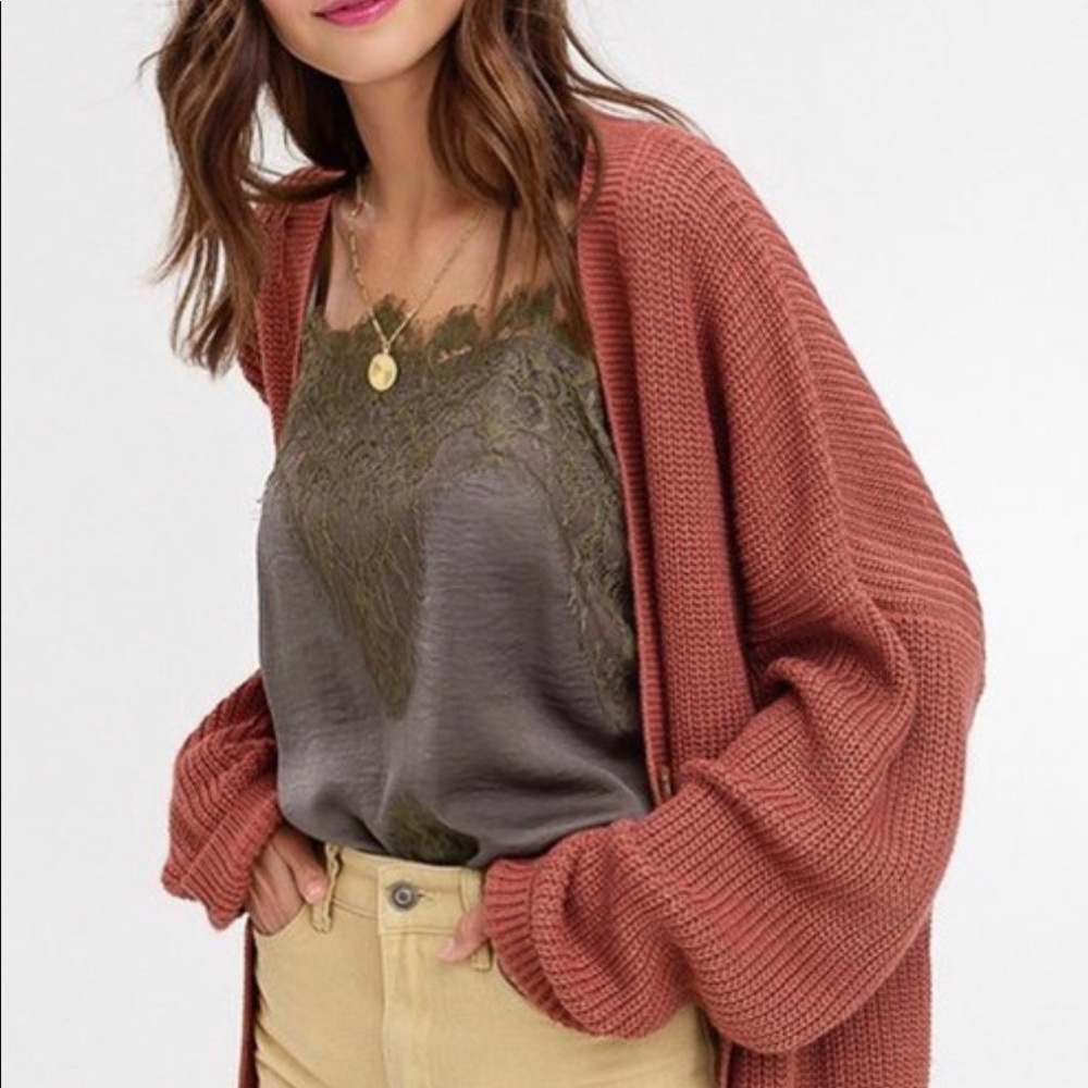 Last 1• Loose Fit Button Down Cardi - Picture 3 of 8